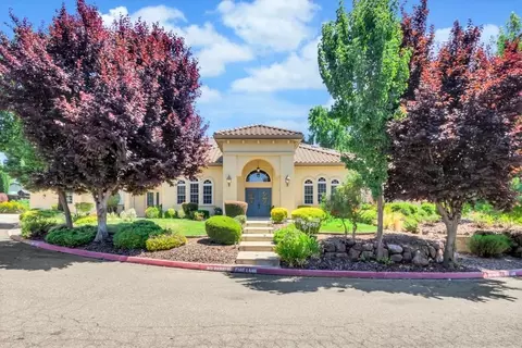 6879 Grant Ave, Carmichael, CA 95608 photo 4