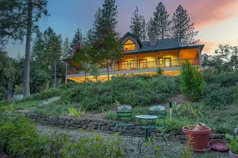 1001 Trillium Ln, Greenwood, CA 95635