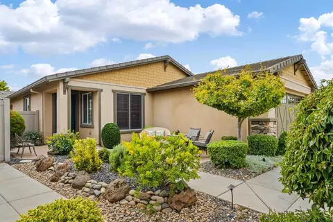 2528 Chimney Point Ln, Manteca, CA 95336 photo 2