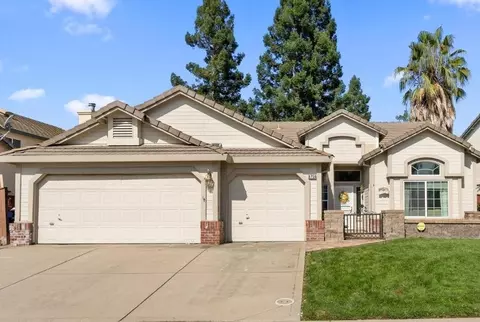 8750 Freesia Dr, Elk Grove, CA 95624