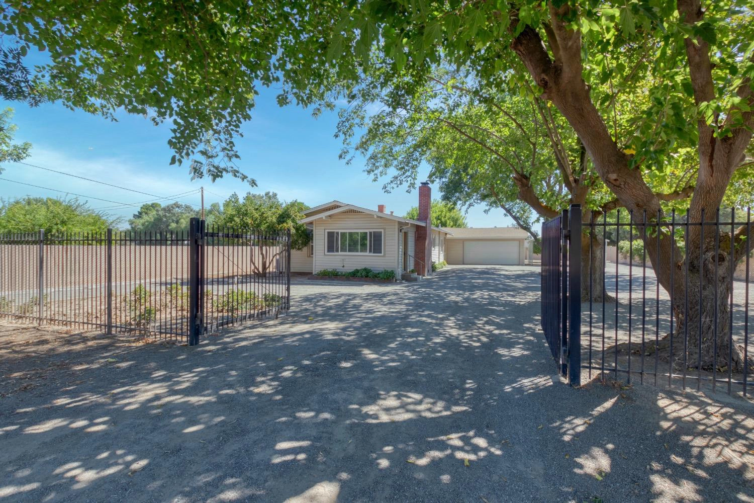 27398 S Macarthur Dr