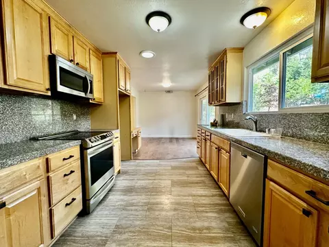 3063 Sanchez Dr, Pollock Pines, CA 95726 photo 2