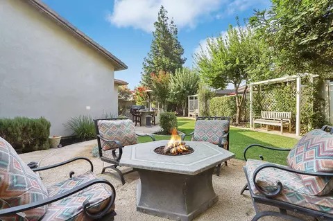 2437 Gardenstone Pl, Manteca, CA 95336 photo 43