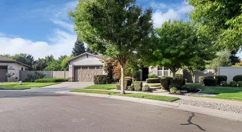 2437 Gardenstone Pl, Manteca, CA 95336 photo 2
