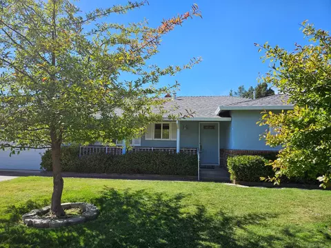 7434 Center Pkwy, Sacramento, CA 95823