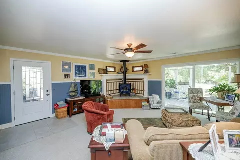 6934 Division Rd, Manteca, CA 95337 photo 8