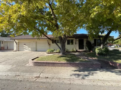 9450 Acapulco Way, Elk Grove, CA 95624