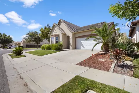 215 Fall Ave, Patterson, CA 95363 photo 3