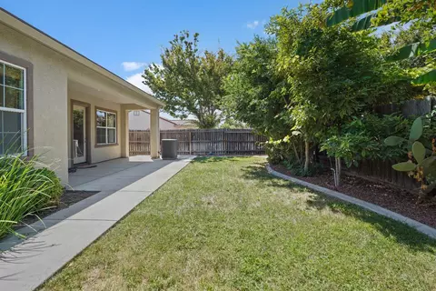 215 Fall Ave, Patterson, CA 95363 photo 4