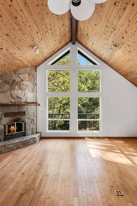 19176 Leopard Ct, Grass Valley, CA 95949 photo 5