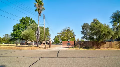 10535 Halfway Rd, Elk Grove, CA 95624