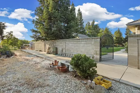 Exterior - 11791 N Alpine Rd, Lodi, CA 95240 photo 16 of 18