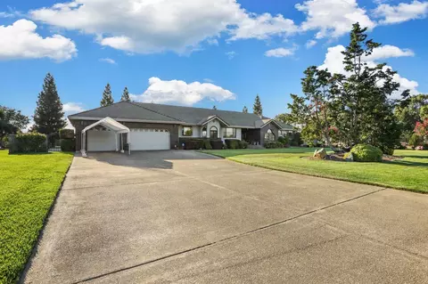 Exterior - 11791 N Alpine Rd, Lodi, CA 95240 photo 2 of 18