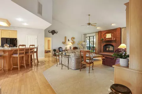 Living - 11791 N Alpine Rd, Lodi, CA 95240 photo 5 of 9