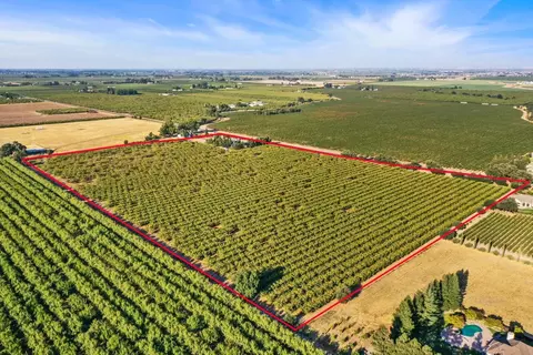View/Area - 11791 N Alpine Rd, Lodi, CA 95240 photo 9 of 11