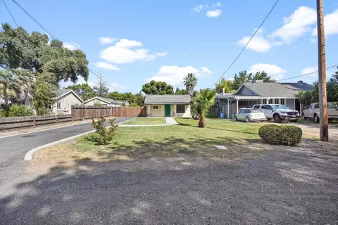 1330 Melrose Ave, Modesto, CA 95350 photo 4