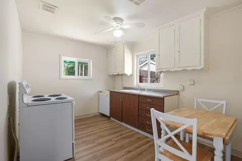 1330 Melrose Ave, Modesto, CA 95350 photo 7
