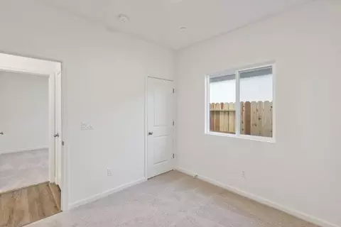 925 Derbyshire Ln, Patterson, CA 95363 photo 13