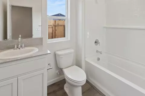 925 Derbyshire Ln, Patterson, CA 95363 photo 15