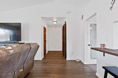 5669 Arboga Rd, Olivehurst, CA 95961 photo 10