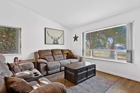 5669 Arboga Rd, Olivehurst, CA 95961 photo 5