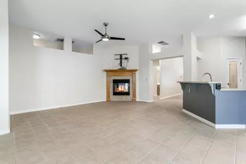 1318 Primavera Ave, Manteca, CA 95336 photo 18