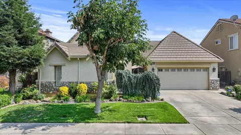 3008 Queens Gate Ct, Modesto, CA 95355 photo 2