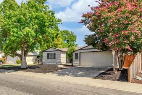 4958 I Pkwy, Sacramento, CA 95823