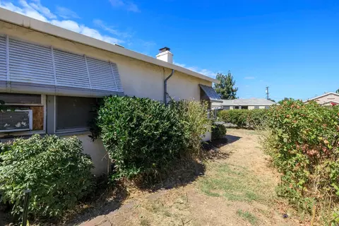 1220 Lombardy Dr, Modesto, CA 95351 photo 24