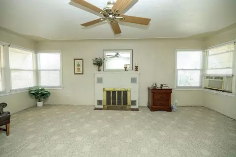 1220 Lombardy Dr, Modesto, CA 95351 photo 8