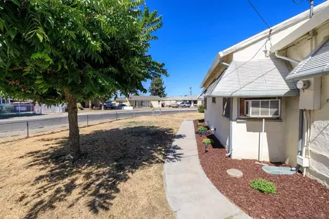 1220 Lombardy Dr, Modesto, CA 95351 photo 27
