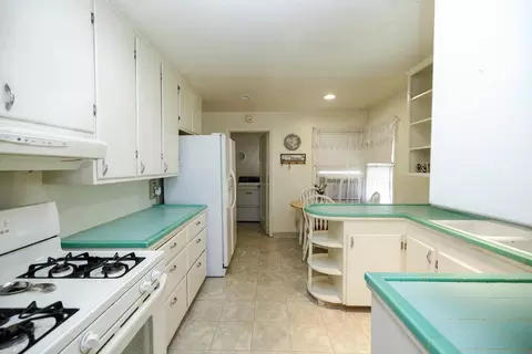 1220 Lombardy Dr, Modesto, CA 95351 photo 12