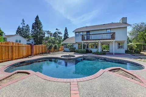 277 Firestone Dr, Roseville, CA 95678