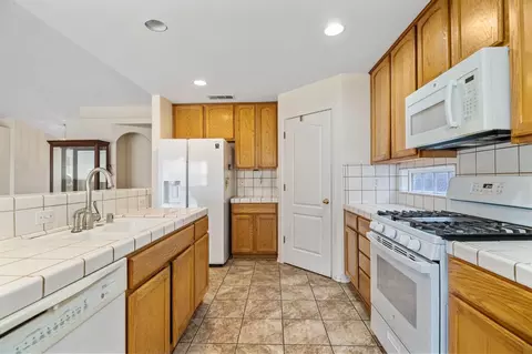3878 Black Hawk, Merced, CA 95340 photo 19
