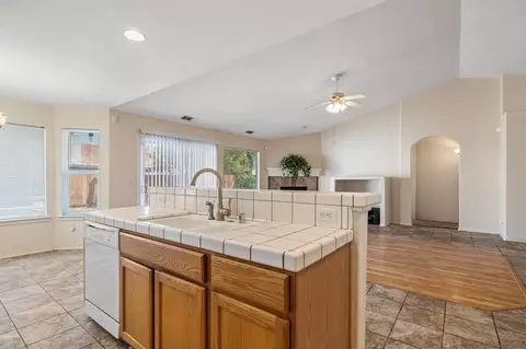 3878 Black Hawk, Merced, CA 95340 photo 17