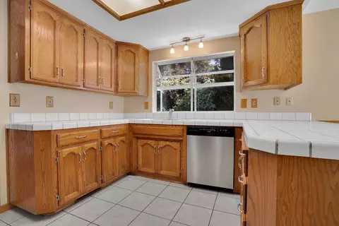 3141 N Park Ct, Turlock, CA 95382 photo 8