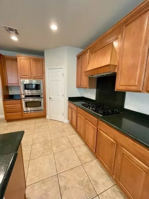 2468 Bellchase Dr, Manteca, CA 95336 photo 10