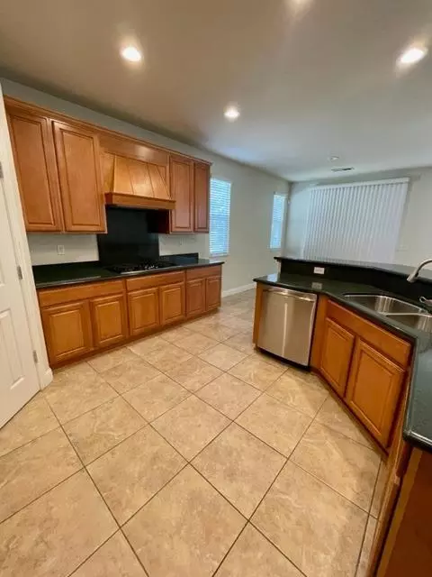 2468 Bellchase Dr, Manteca, CA 95336 photo 11
