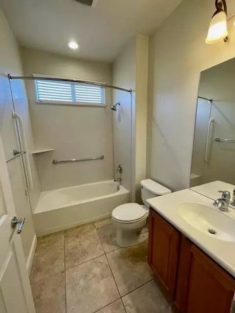 2468 Bellchase Dr, Manteca, CA 95336 photo 18