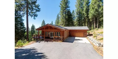 23090 Missouri Ridge Dr, Nevada City, CA 95959