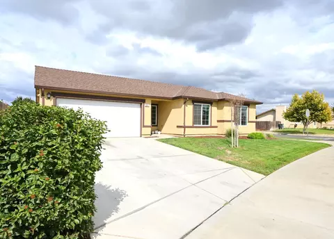 391 Rhianon Dr, Merced, CA 95341 photo 3