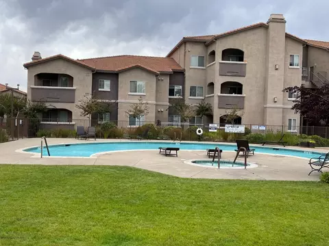 10001 Woodcreek Oaks Blvd #226, Roseville, CA 95747