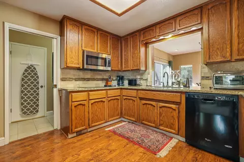 3805 Drakeshire, Modesto, CA 95356 photo 16