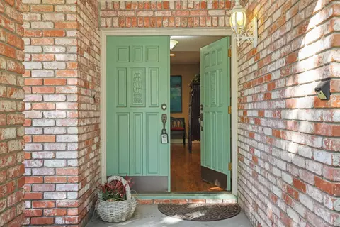 3805 Drakeshire, Modesto, CA 95356 photo 2