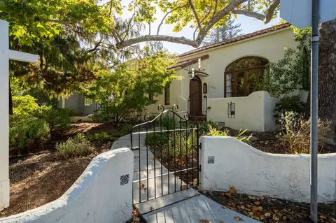 2600 Marshall Way, Sacramento, CA 95818