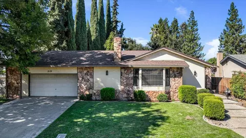 219 Gilbert Dr, Ripon, CA 95366 photo 2
