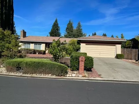 107 Coffee Berry Ct, Folsom, CA 95630