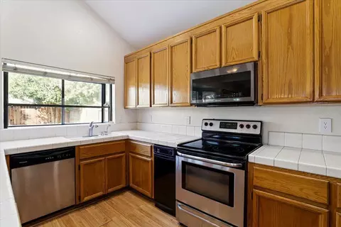 2117 Bailey Ct, Modesto, CA 95355 photo 9