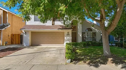 2117 Bailey Ct, Modesto, CA 95355 photo 2