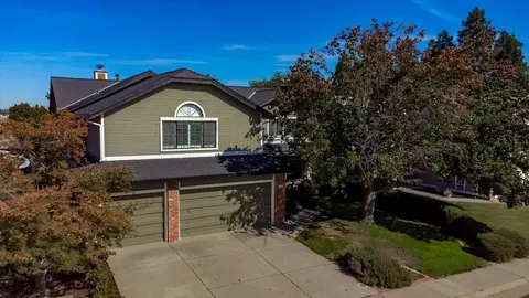 416 Community Dr, Roseville, CA 95678